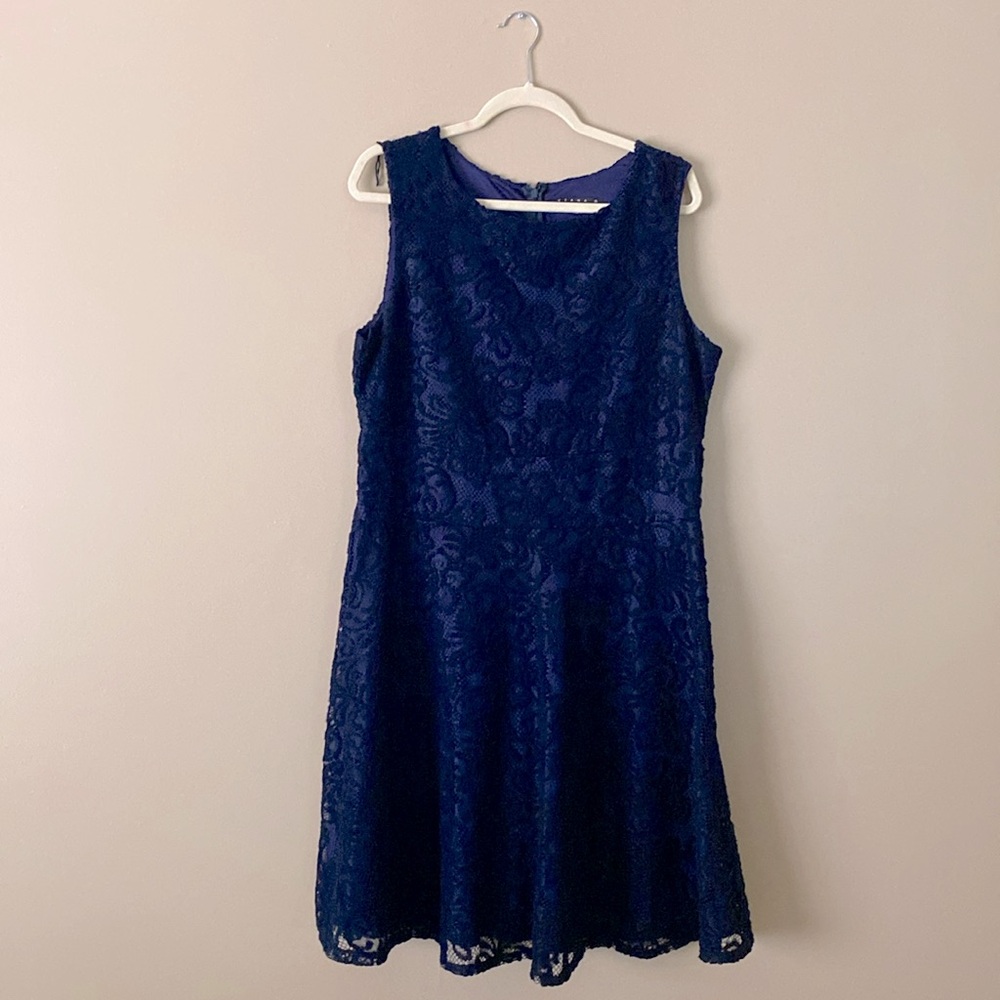 Lace Midi dress.